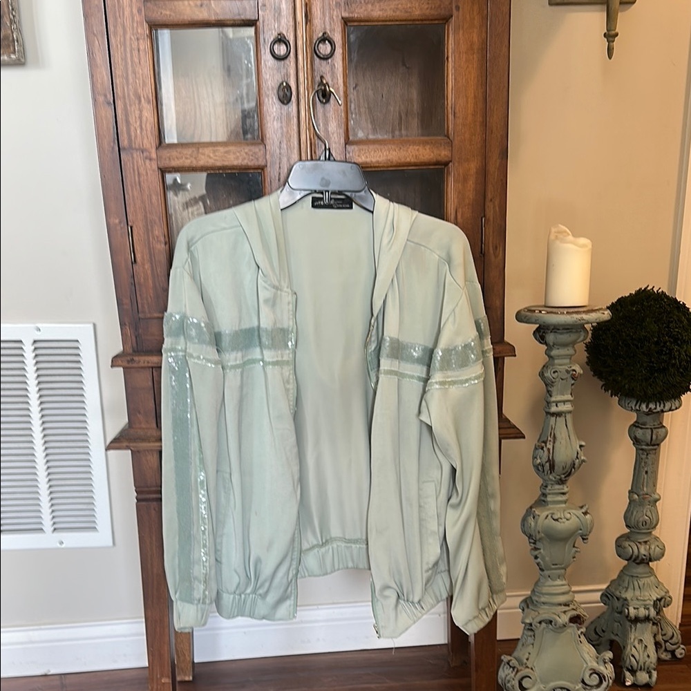 Ontheblvrd Green Bomber Jacket Lightweight Relaxed Fit